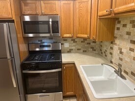 Building Photo - 4138 W 41st Ave