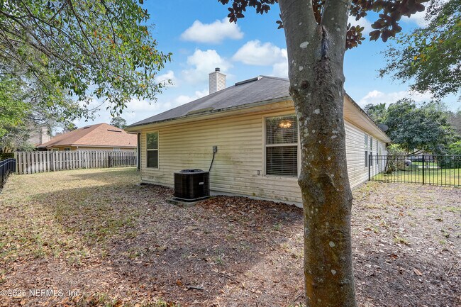 Building Photo - 749 Grand Parke Dr