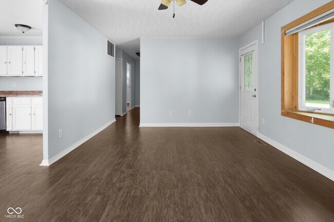 Building Photo - 3375 Payton Ave