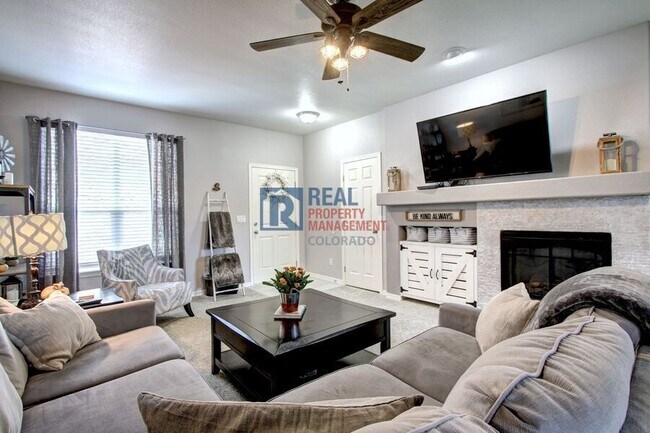 Building Photo - 563 Lost Valley Point