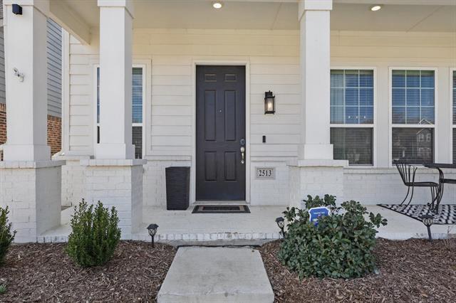 Building Photo - 2513 Elm Pl