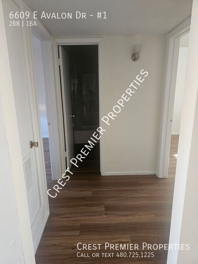 Building Photo - 6609 E Avalon Dr