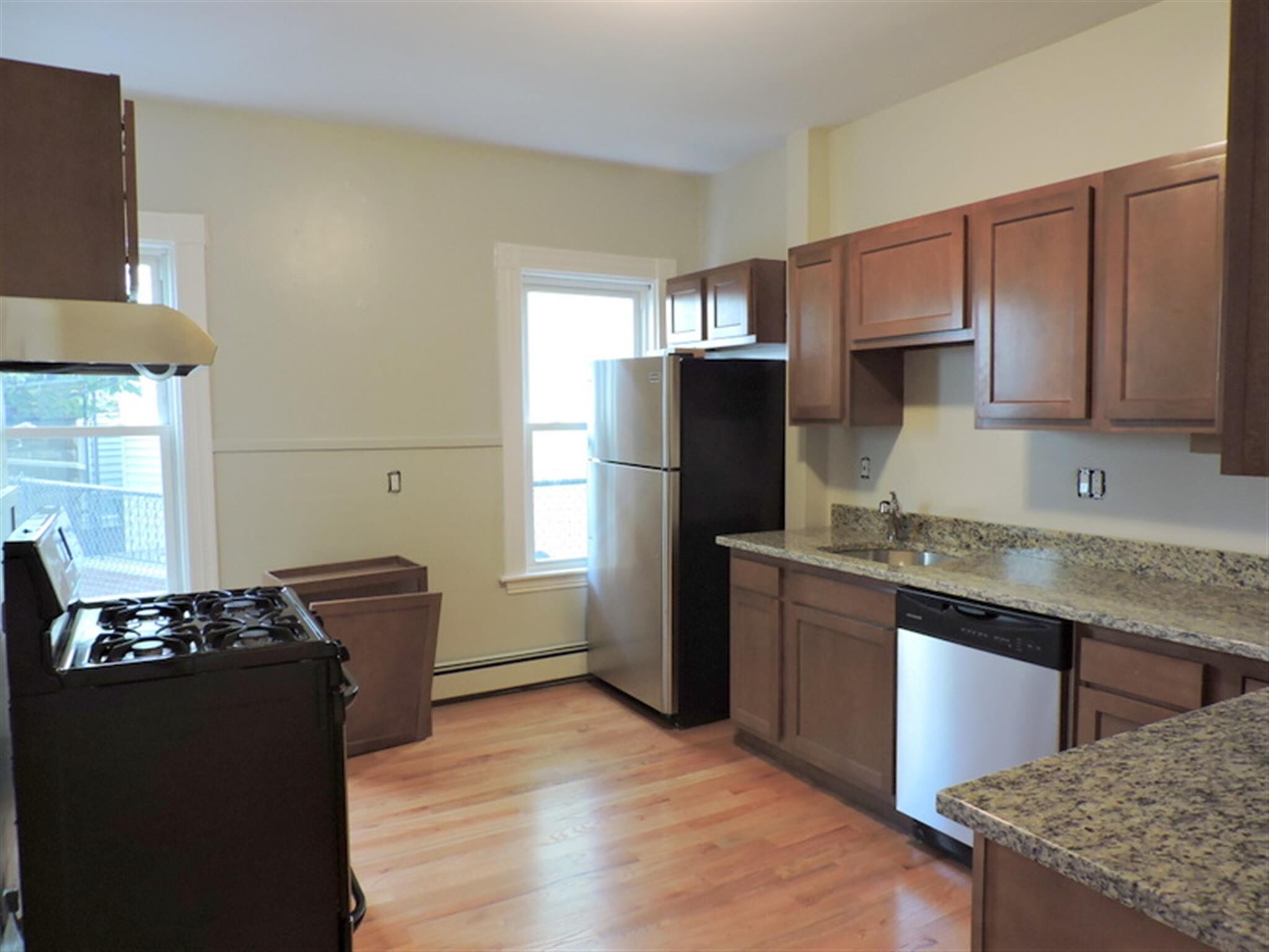 Building Photo - 27 Portsmouth St