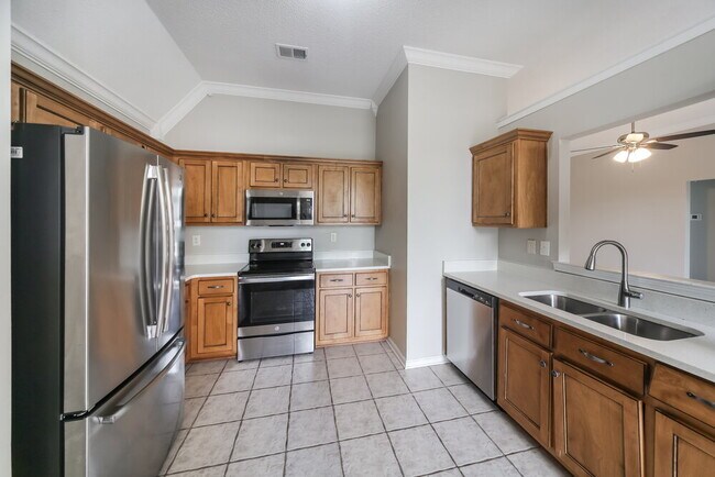 Building Photo - 9886 Stage Run Dr