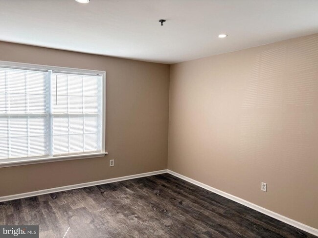 Building Photo - 221 Highland Blvd