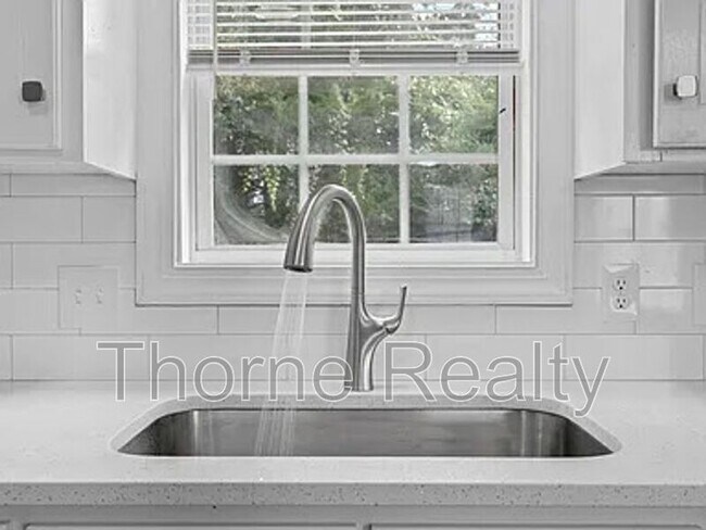 Building Photo - 2605 Shreve Rd