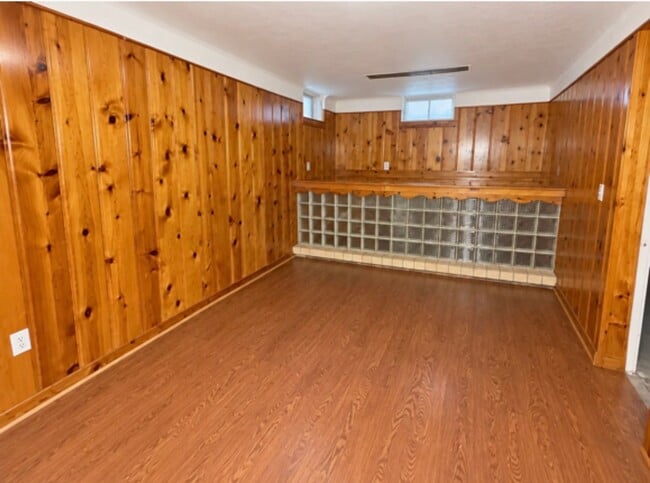 Building Photo - 3656 Torrance Dr