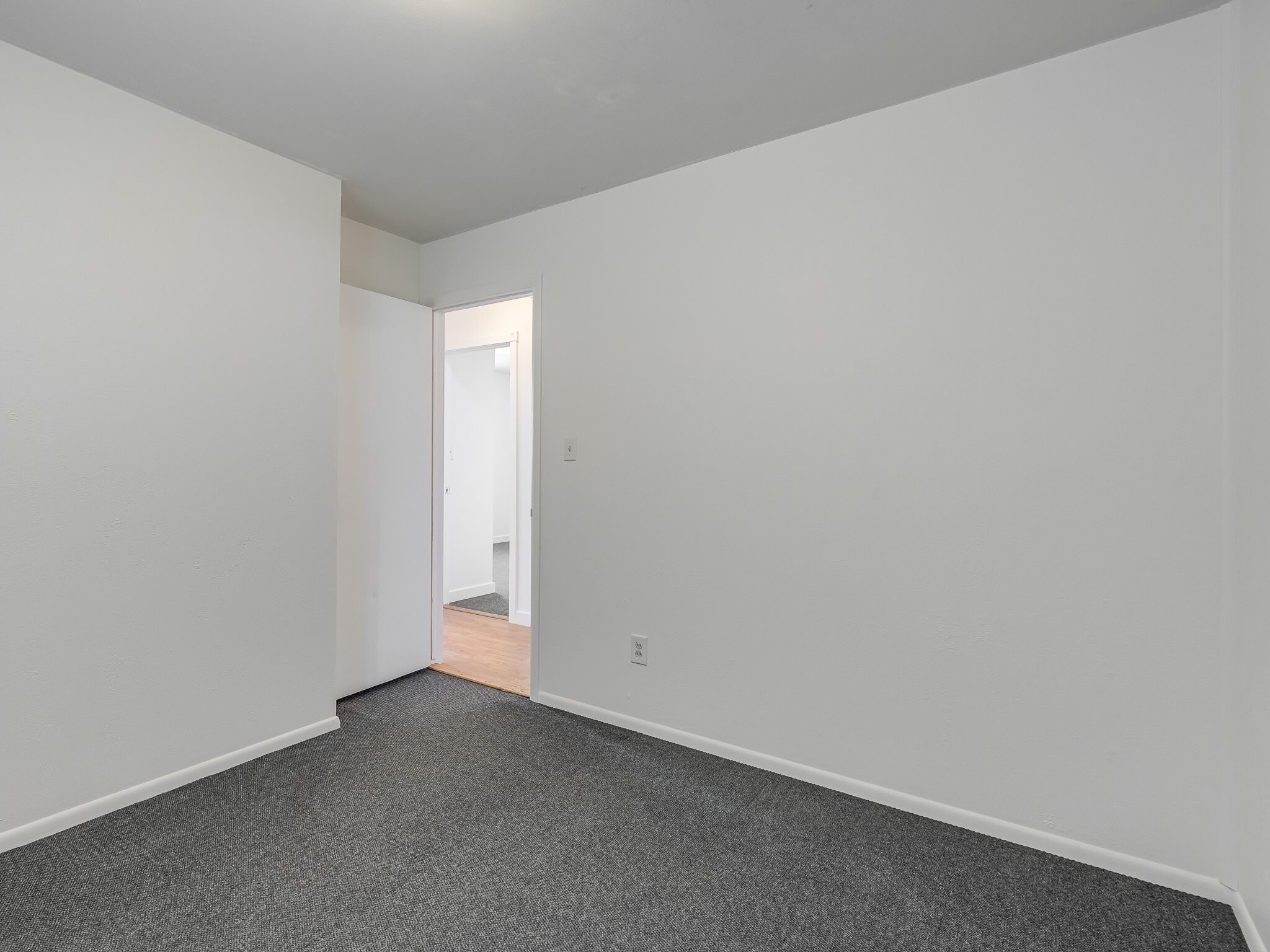 Building Photo - 106 N Norman Ave