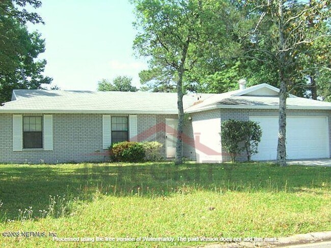 Primary Photo - 3 bed/2 bath in Orange Park