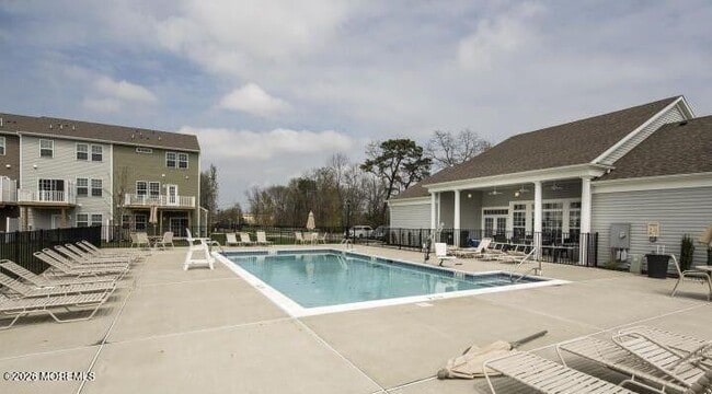 Building Photo - 110 Halliard Dr