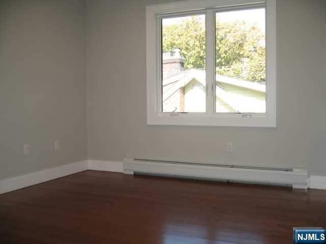 Building Photo - 818 Jassamine Way