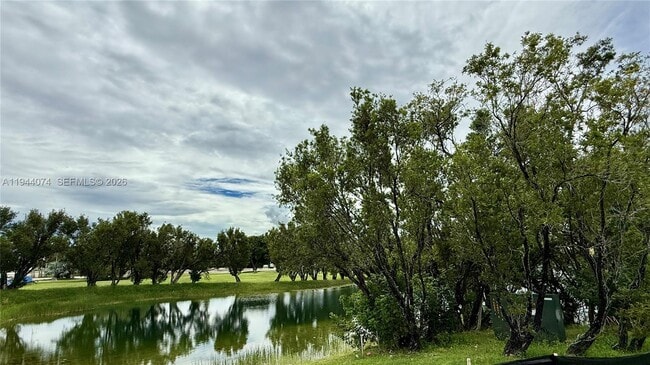 Building Photo - 2617 SE 27th Dr