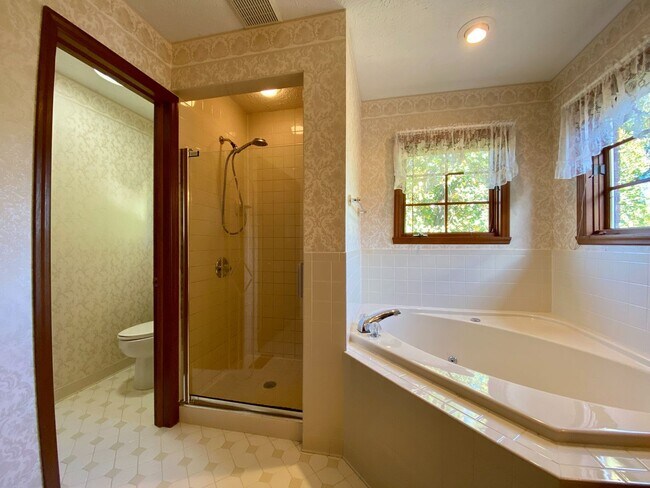 Building Photo - Available July 28th, 2026!