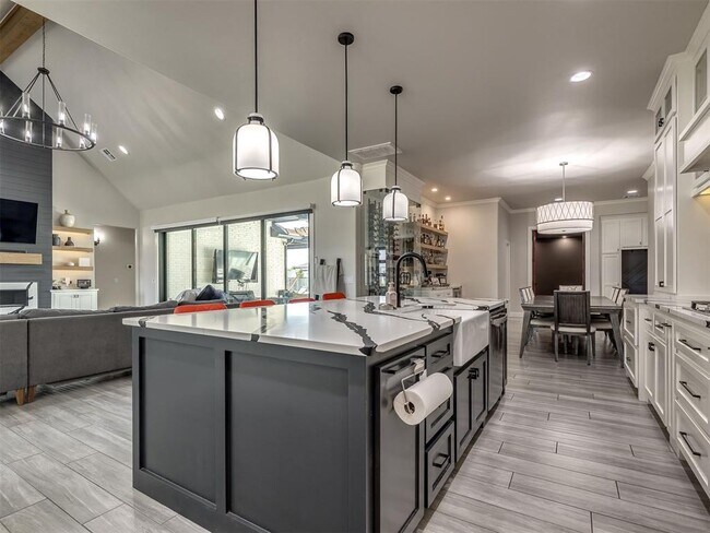 Building Photo - 4001 Timber Valley Dr