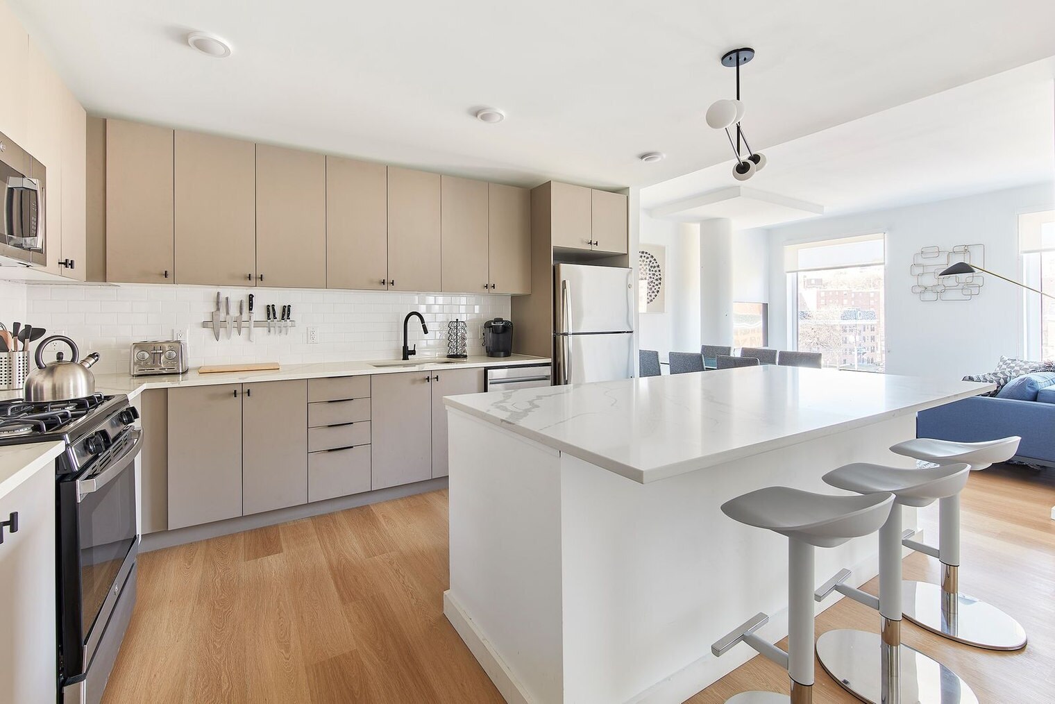 Building Photo - 1b Marshall Dr