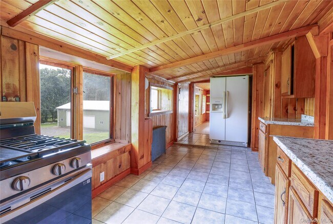 Building Photo - 86 Carpenter Rd