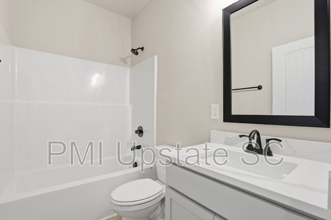 Building Photo - 107 Virginia Ave