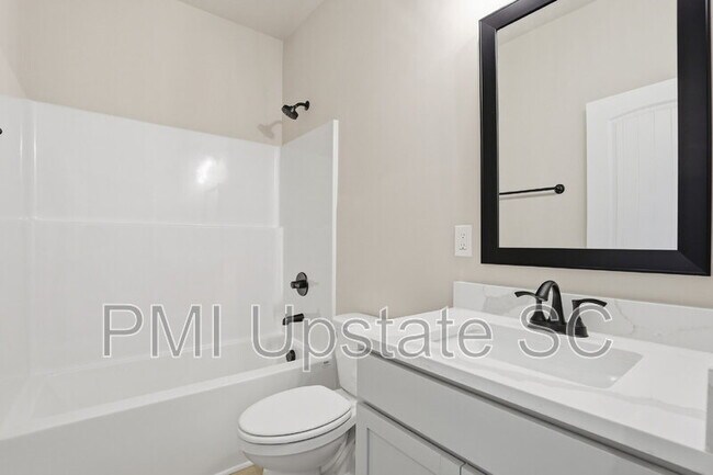 Building Photo - 109 Virginia Ave