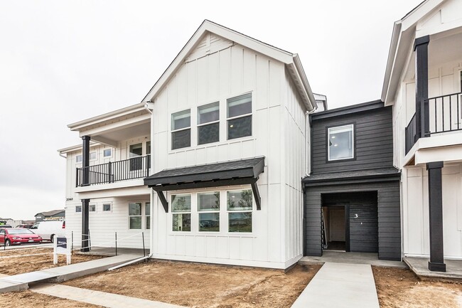 Primary Photo - Modern 2 Bed / 2 Bath 1st Floor Condo w/ 1...