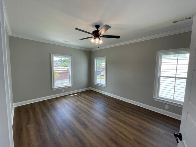 Building Photo - New 3/2.5 Townhouse in Downtown Rome $2,295