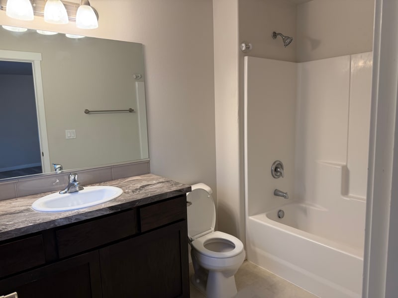 Building Photo - 5723 W Albany Pl