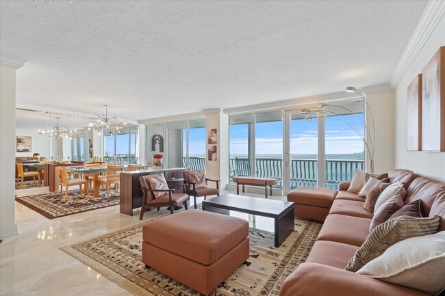 Building Photo - 2200 S Ocean Ln