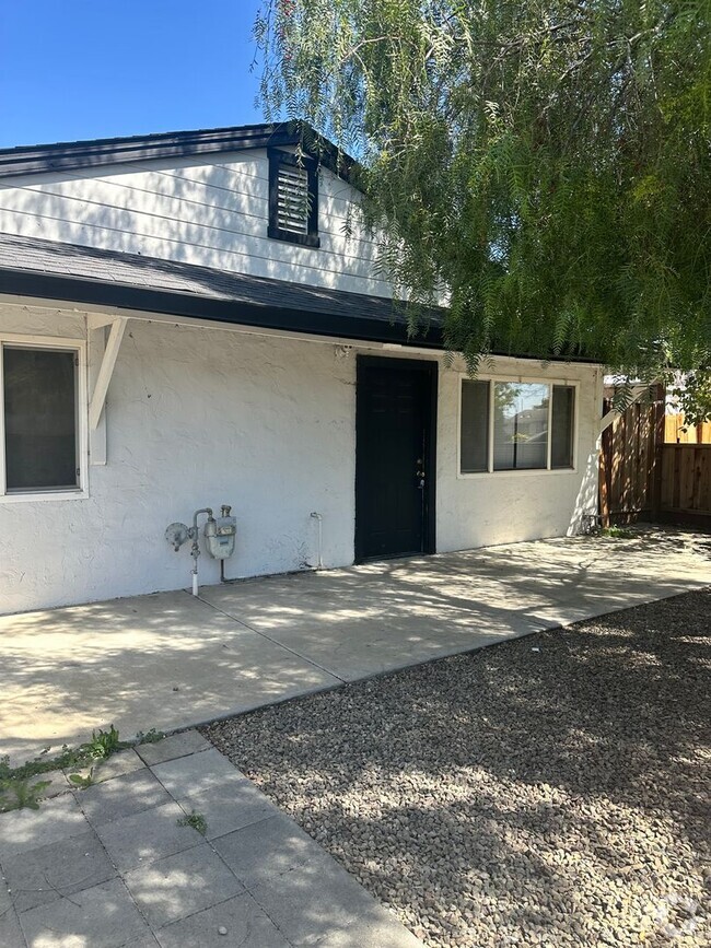 Building Photo - Charming Livermore Northside Bungalow