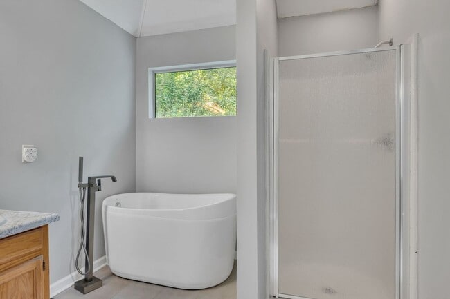 Building Photo - Bradford Hills Rental