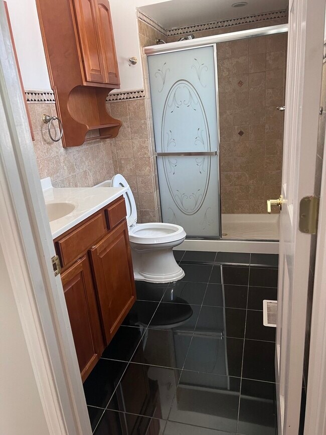 Building Photo - 7213 Bateman St