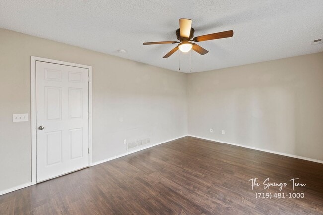 Building Photo - COUNTRYSIDE 3BD/2BA in FOUNTAIN - Security Deposit Waiver Available