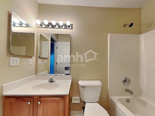 Building Photo - 132 Hitching Post Pl