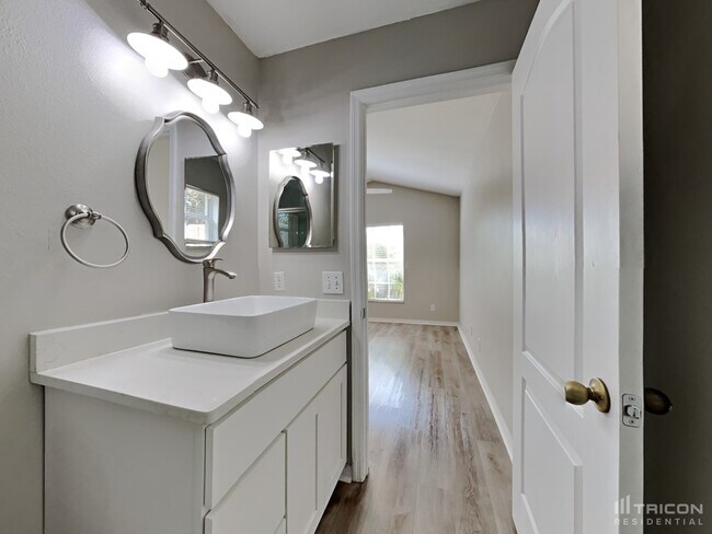 Building Photo - 4514 Horseshoe Pick Ln
