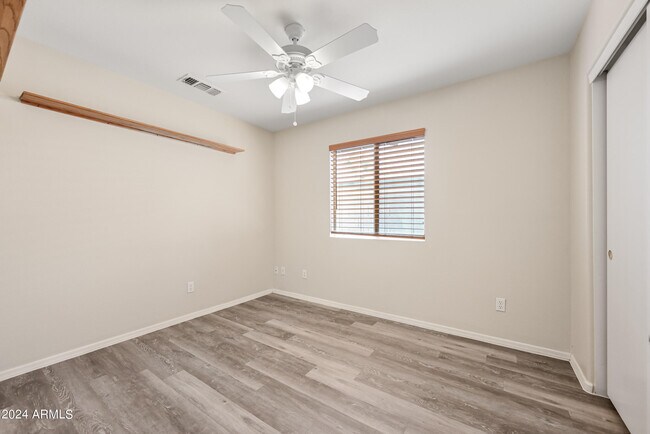 Building Photo - 1719 E Amber Ln