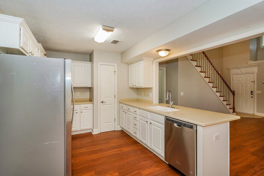 Building Photo - 2729 Westhaven Dr