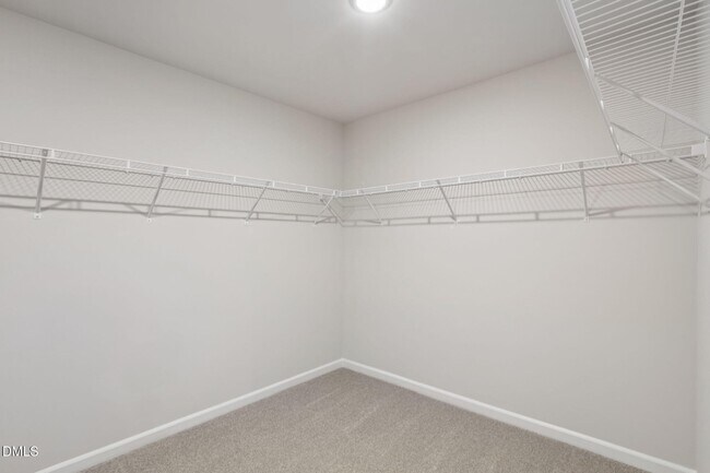 Building Photo - Spacious 5 Bedroom, 3 Bath Home with Loft & Main Level Bedroom - Move in Ready