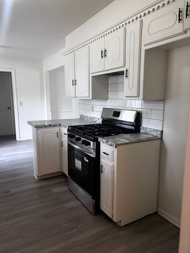 Building Photo - Edmond Home Ready for Occupancy