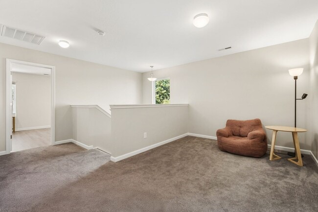 Building Photo - Energy-Efficient 3-Bed, 2.5-Bath Home in B...