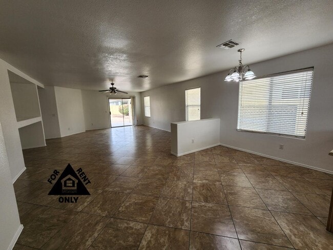 Building Photo - 15116 W Fillmore St