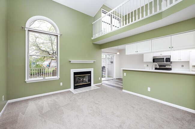 Building Photo - 45085 Horseshoe Dr