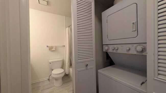 Building Photo - 11481 Stoney Point Pl