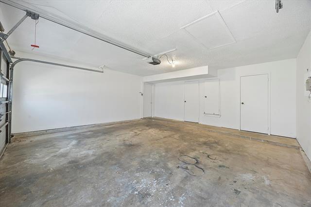 Building Photo - 553 Trailcrest Dr