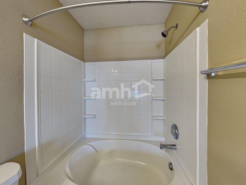 Building Photo - 14345 Banister Dr