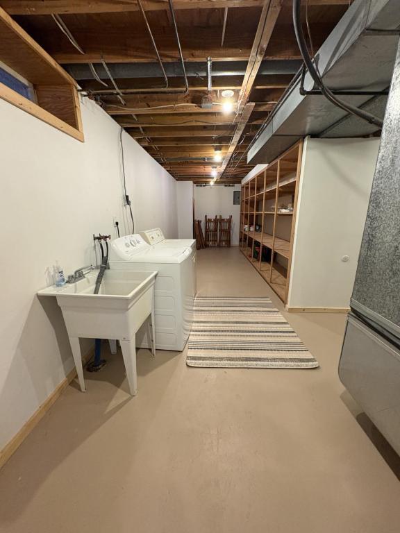 Building Photo - 6884 Slippery Rock Dr