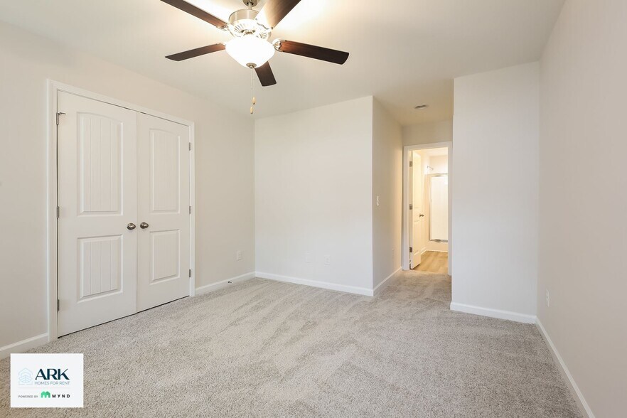 Building Photo - 617 Green Wigeon Rd