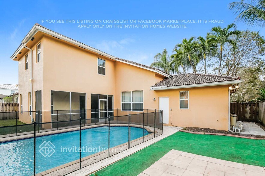 Building Photo - 15740 SW 148th Terrace