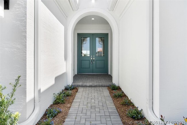 Building Photo - 15000 RedCove Pl