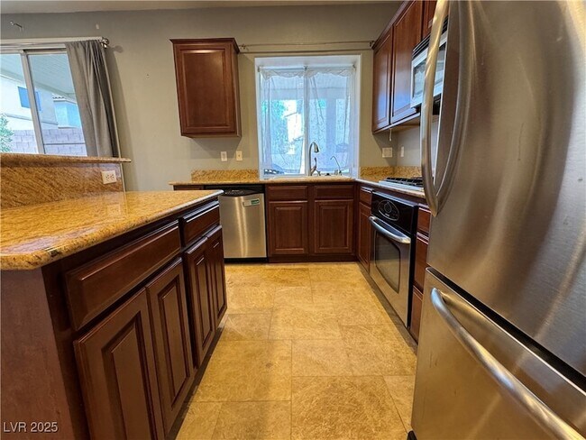 Building Photo - 8278 Apple Barn Ave