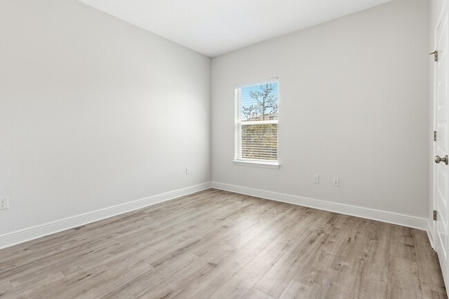 Building Photo - 116 Sea Eagle Ln