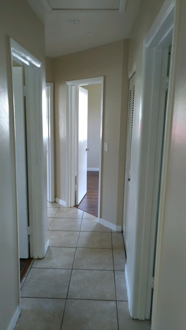 Building Photo - 3 Bed 1 Bath Home | Pet Friendly | Washer ...