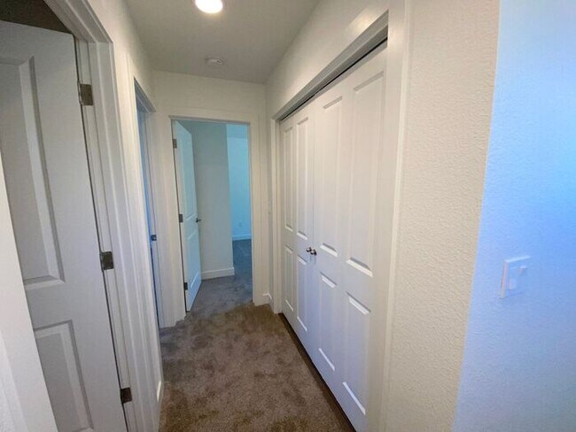 Building Photo - Built 2023 NW Reno 3 Bedroom House - Downs...